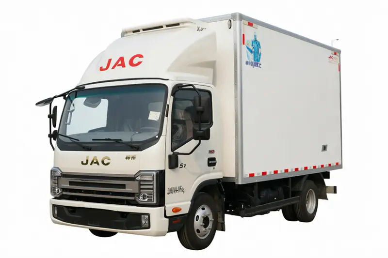 Como um caminhão refrigerado protege cargas sensíveis à temperatura durante o transporte?