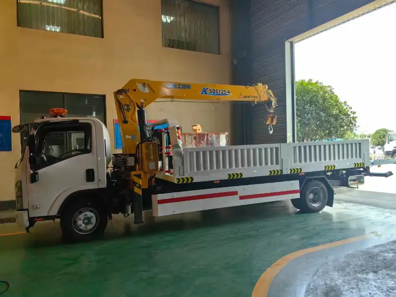 Procurando o fabricante original do veículo de resgate de emergência equipado com guindaste? O veículo de resgate de emergência com guindaste montado em veículo da Isuzu é fornecido diretamente no exterior