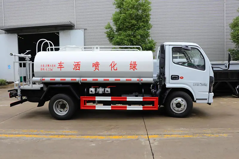 Caminhão de aspersão de água de alta pressão