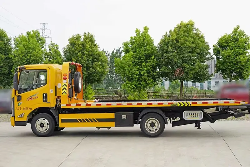 Highway Wrecker Truck