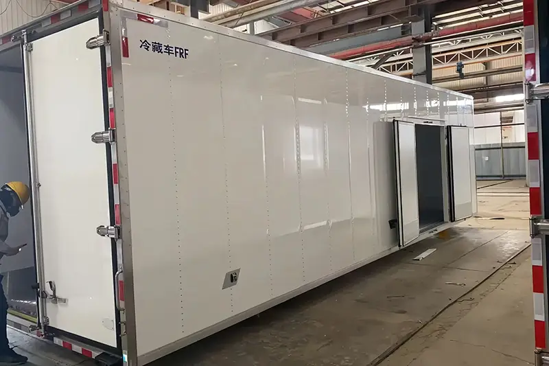 Carroceria de caminhão refrigerado