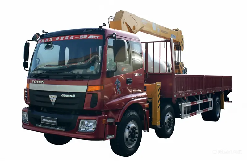 Caminhão com guindaste